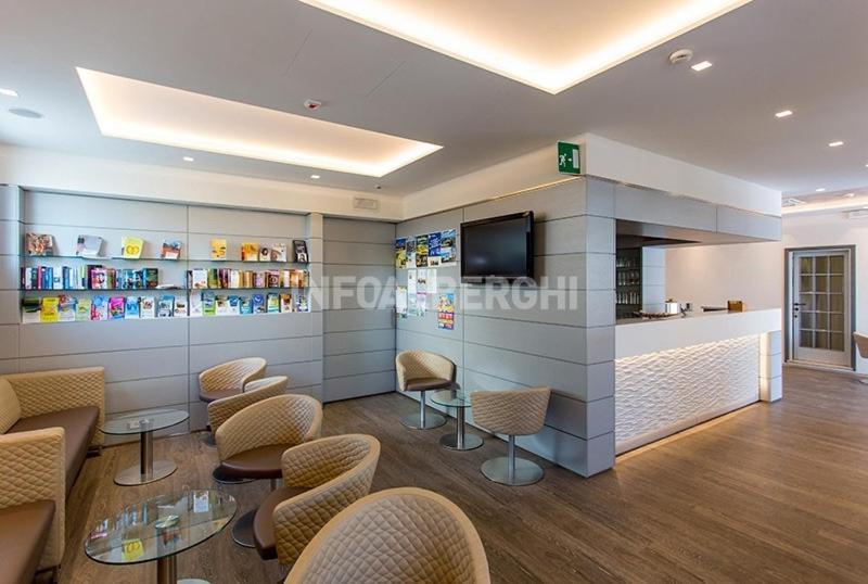Albergo Aquila リミニ エクステリア 写真