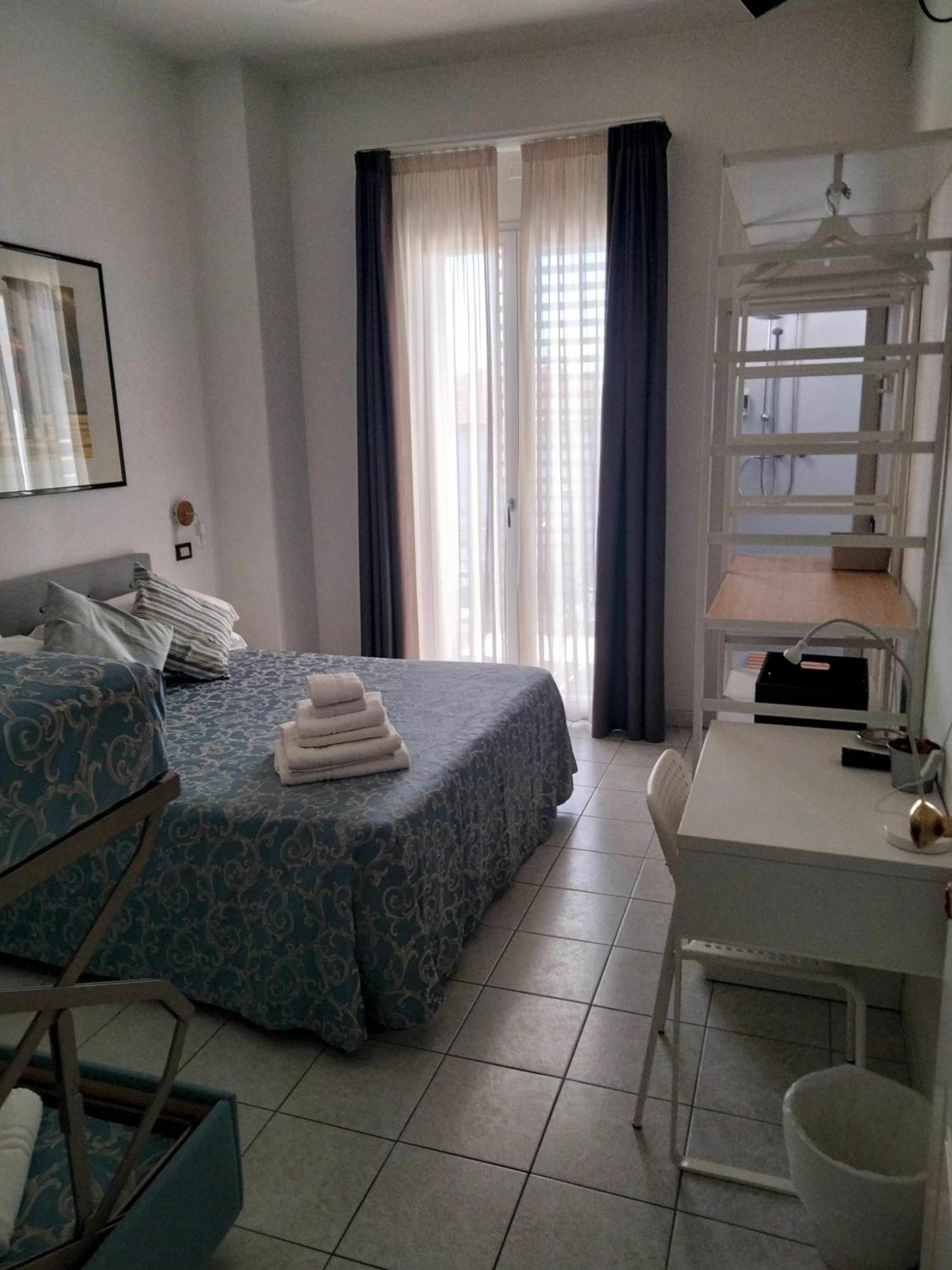 Albergo Aquila リミニ エクステリア 写真